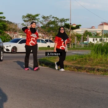 Runner Photo 8005756