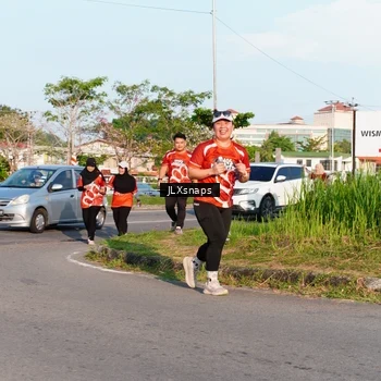Runner Photo 8005813