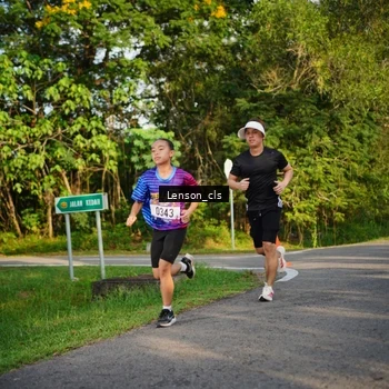 Runner Photo 8005895