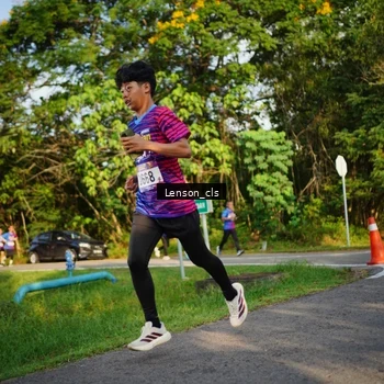 Runner Photo 8005899
