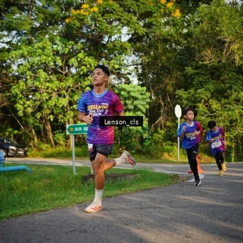 Runner Photo 8005923