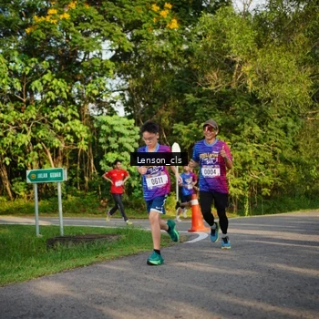 Runner Photo 8005925