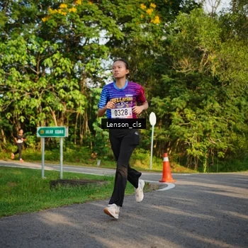 Runner Photo 8005929