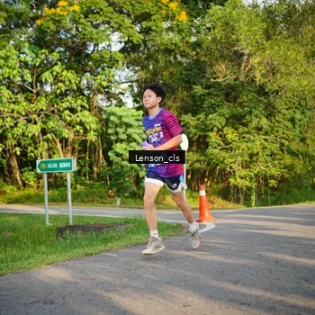 Runner Photo 8005939