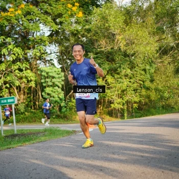 Runner Photo 8005946