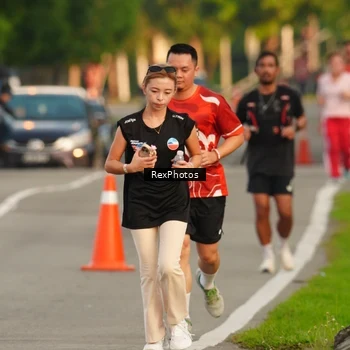 Runner Photo 8005991