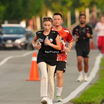 Runner Photo 8005998