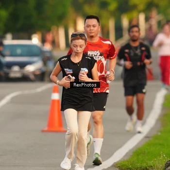 Runner Photo 8005999