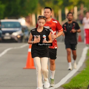 Runner Photo 8006008