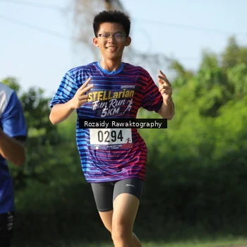 Runner Photo 8006014