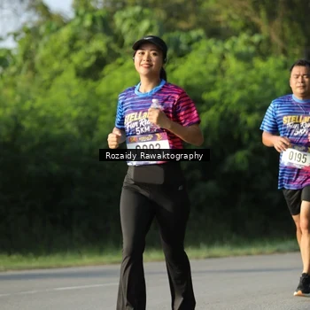 Runner Photo 8006023