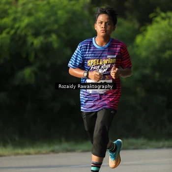 Runner Photo 8006024