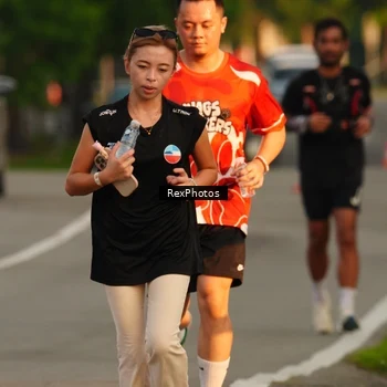 Runner Photo 8006030