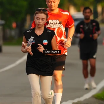 Runner Photo 8006032