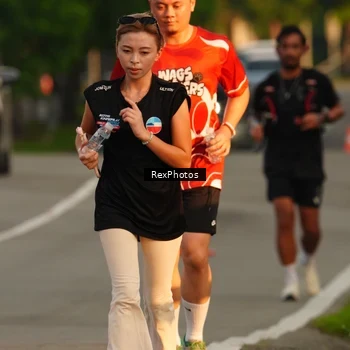 Runner Photo 8006034