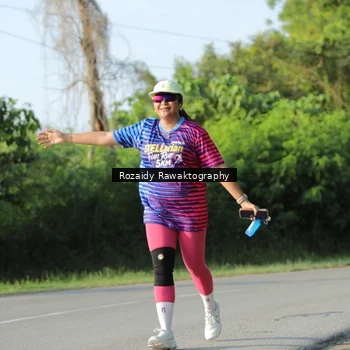 Runner Photo 8006052