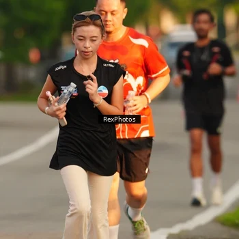 Runner Photo 8006057