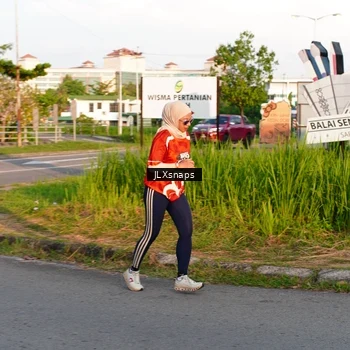 Runner Photo 8006073