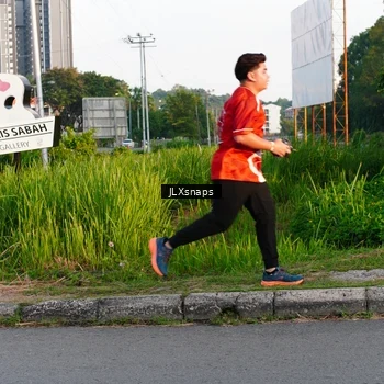 Runner Photo 8006077