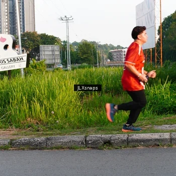 Runner Photo 8006078