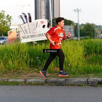 Runner Photo 8006081