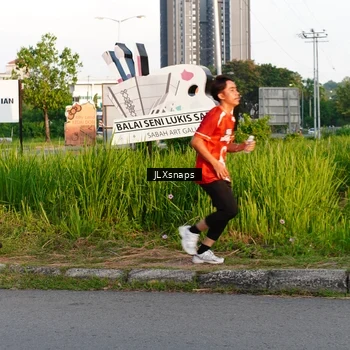 Runner Photo 8006085
