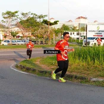 Runner Photo 8006086