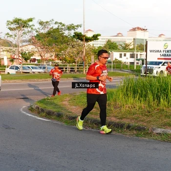 Runner Photo 8006087