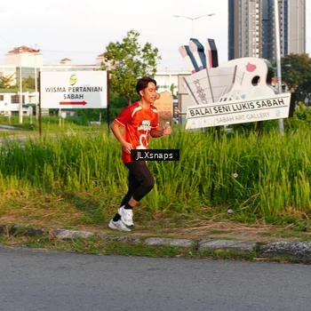 Runner Photo 8006088