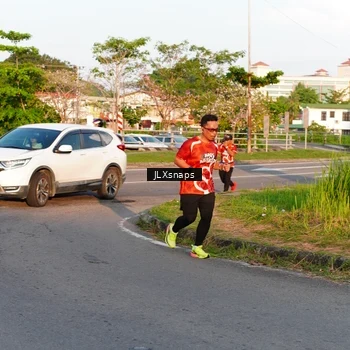 Runner Photo 8006092