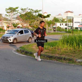 Runner Photo 8006098