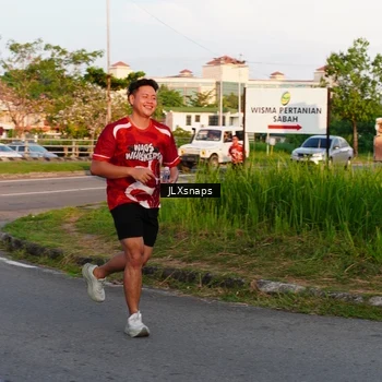 Runner Photo 8006113