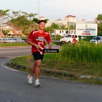 Runner Photo 8006114
