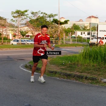 Runner Photo 8006115