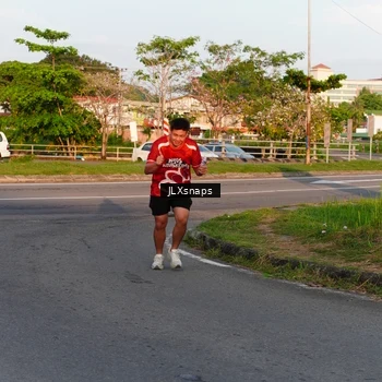 Runner Photo 8006125