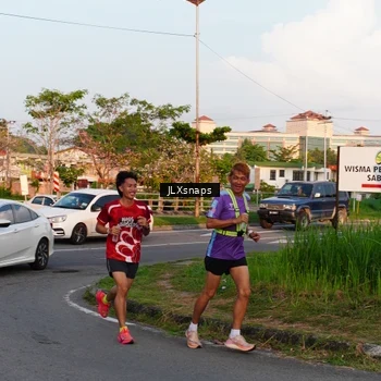 Runner Photo 8006168