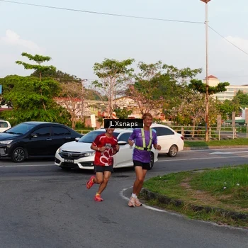 Runner Photo 8006180