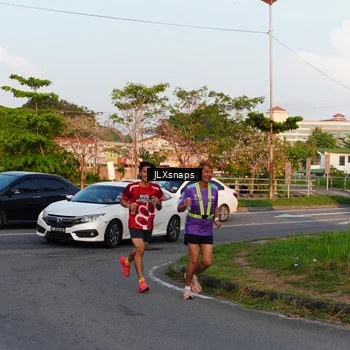 Runner Photo 8006182
