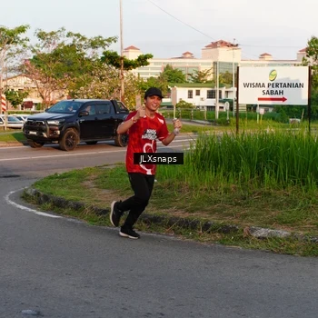Runner Photo 8006200