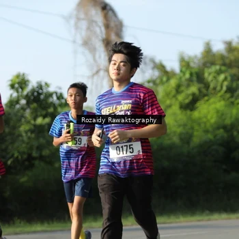 Runner Photo 8006298