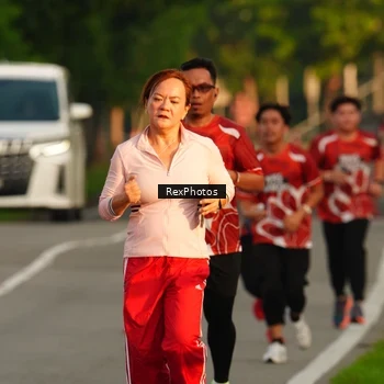 Runner Photo 8006303