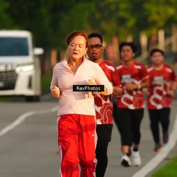 Runner Photo 8006304