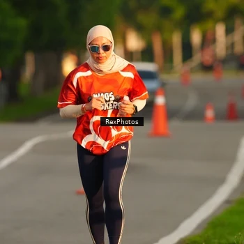 Runner Photo 8006600