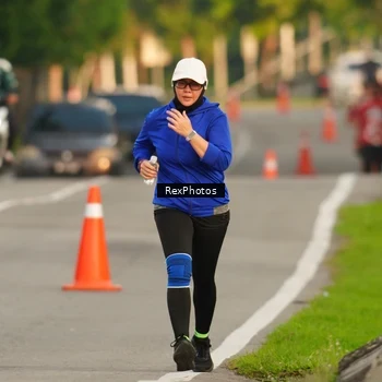 Runner Photo 8006637