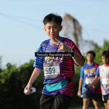Runner Photo 8006697
