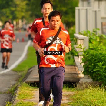 Runner Photo 8006698