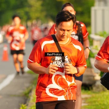 Runner Photo 8006734