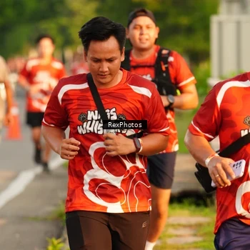 Runner Photo 8006779