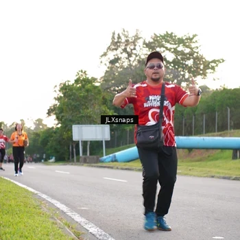 Runner Photo 8006857