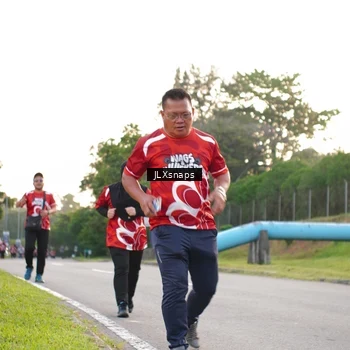 Runner Photo 8006872